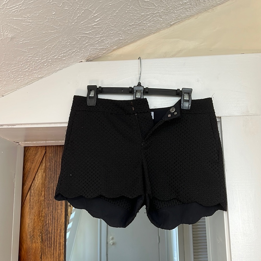 Printed black shorts